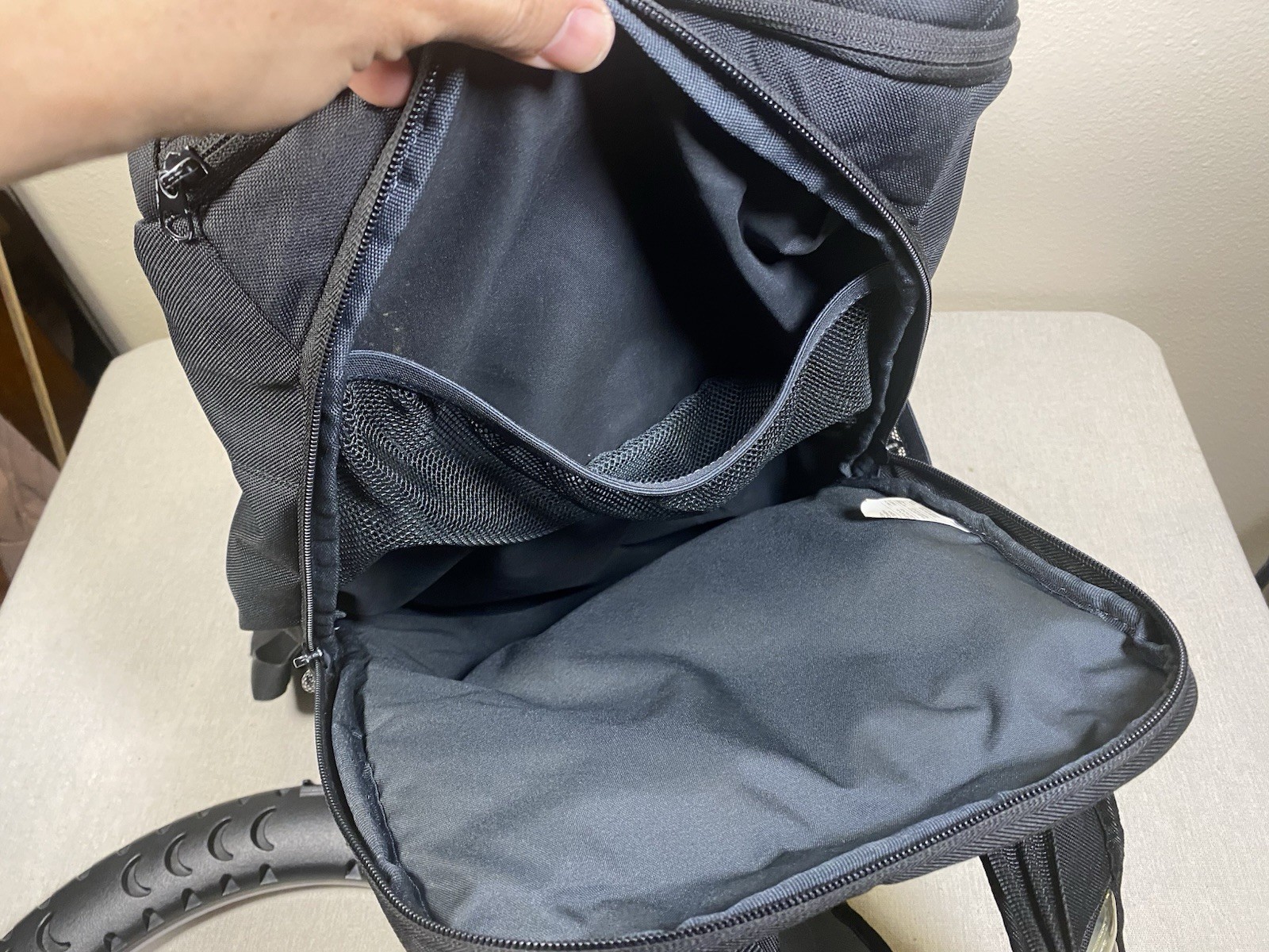 Nike Elite Backpack Black Anthracite and Metallic Silver CA #05553 – Used