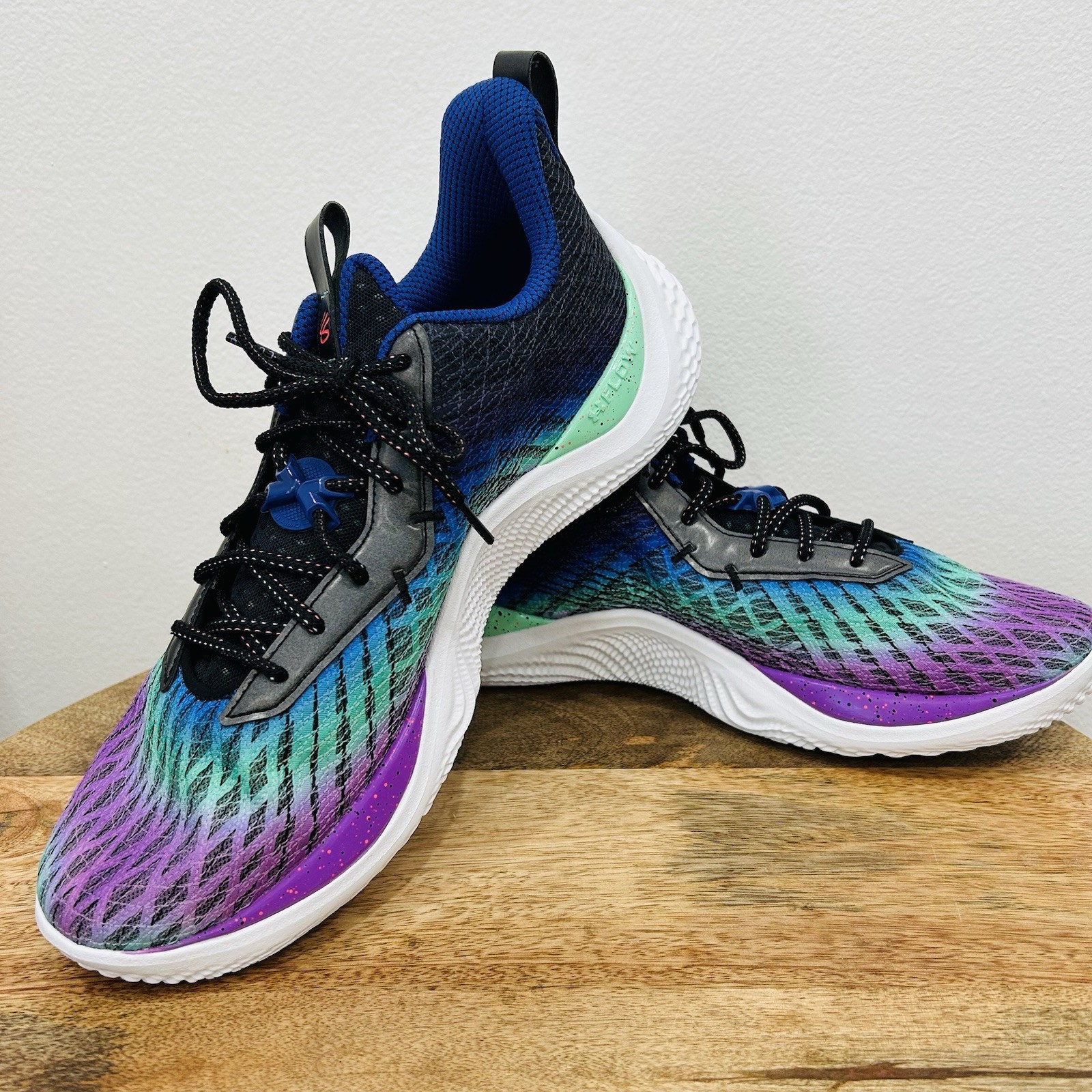 Under Armour UA Curry Flow 10 Low Northern Lights Purple Mens 14.5 3025621-500