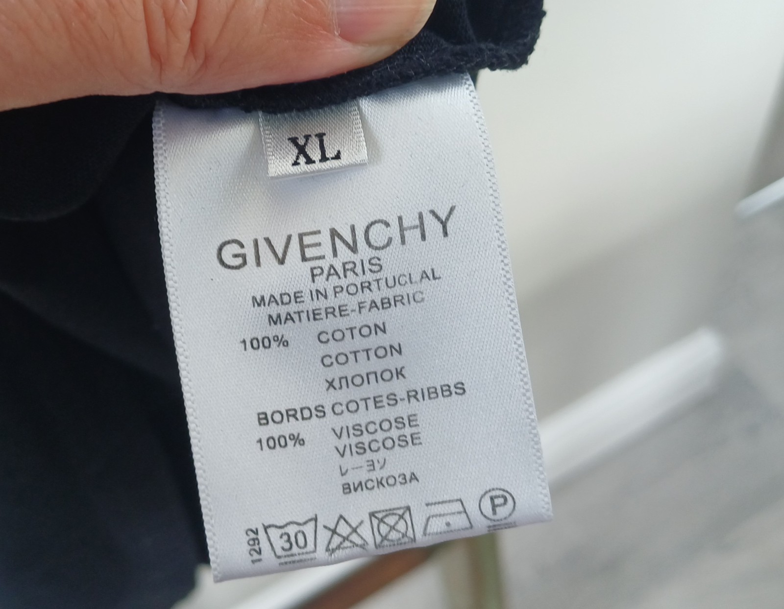 Givenchy x Chito Dog Graffiti T-Shirt Black Size 42 Chest