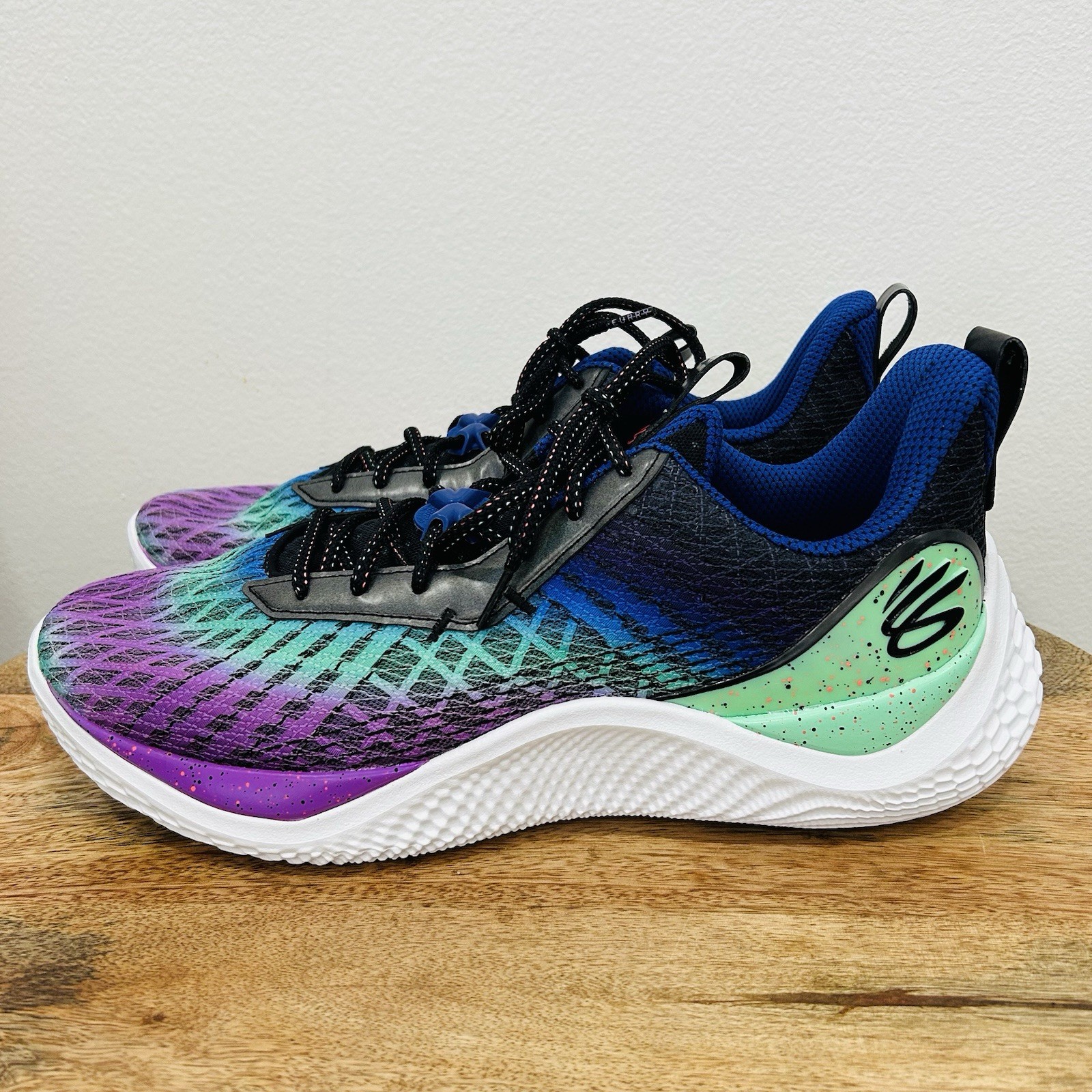 Under Armour UA Curry Flow 10 Low Northern Lights Purple Mens 14.5 3025621-500