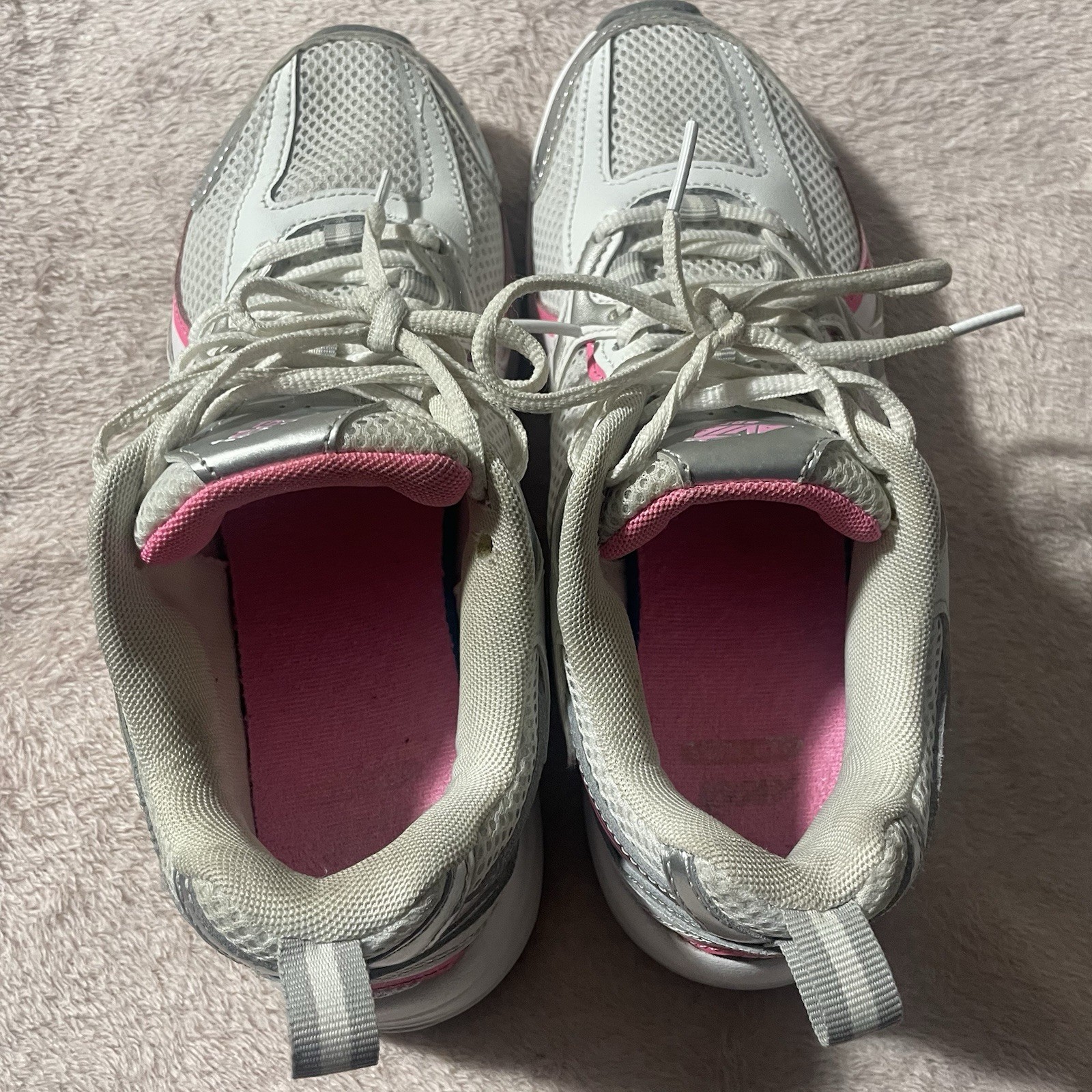 Avia Women’s 5000 Performance Sneakers Pink Silver White EUC Women’s Size 8