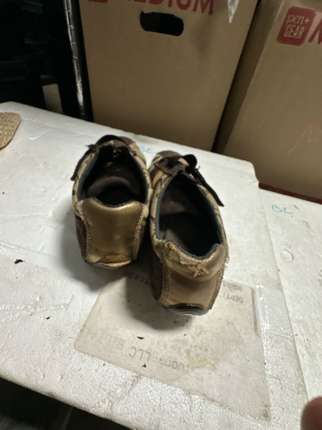 Coach Jenny Brown Sneakers Size 8 Athletic Style Preowned Good Condition.