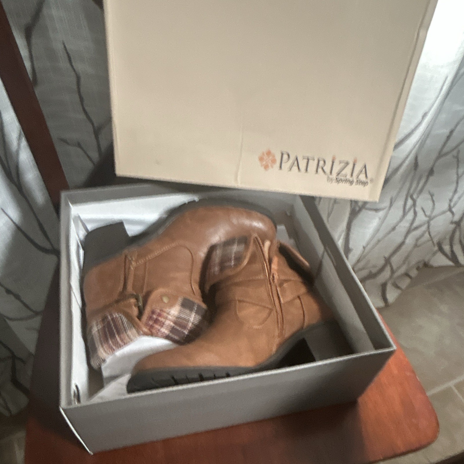 Patrizia Women’s Brown Ankle Bootie Faux Leather Plaid Cuff Buckle Zip 8.5