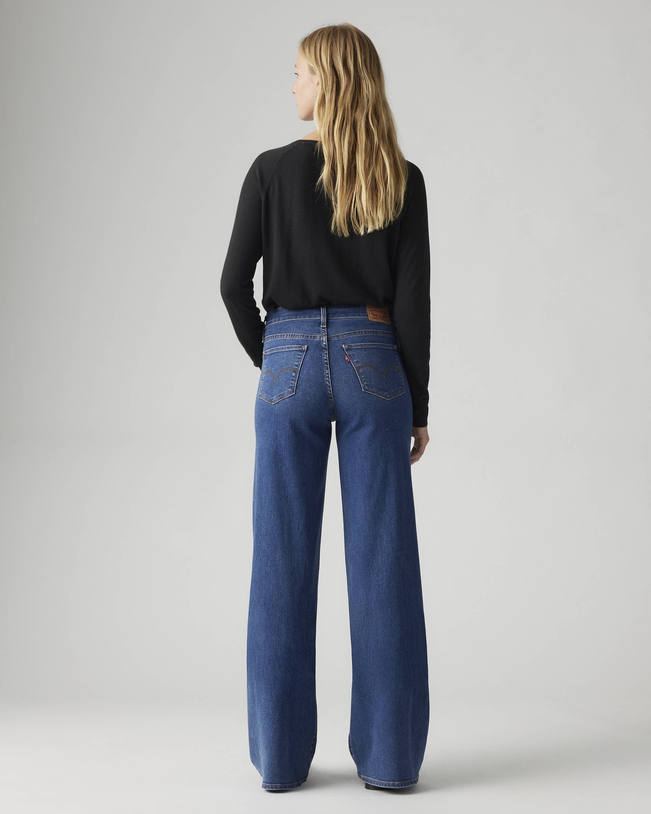 FLASH SALE!! Levi’s Women’s 318 Shaping Wide Leg Jeans NEW FREESHIP
