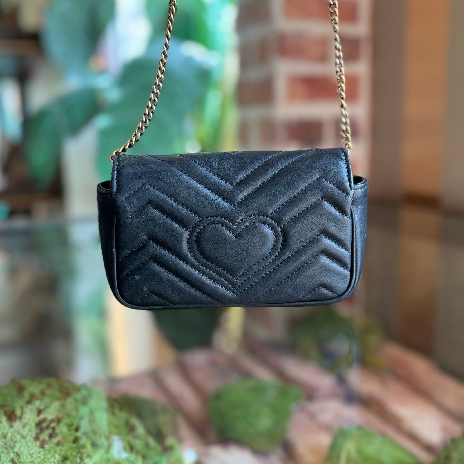 GUCCI GG Marmont Super Mini Black Calfskin Matelassé Crossbody