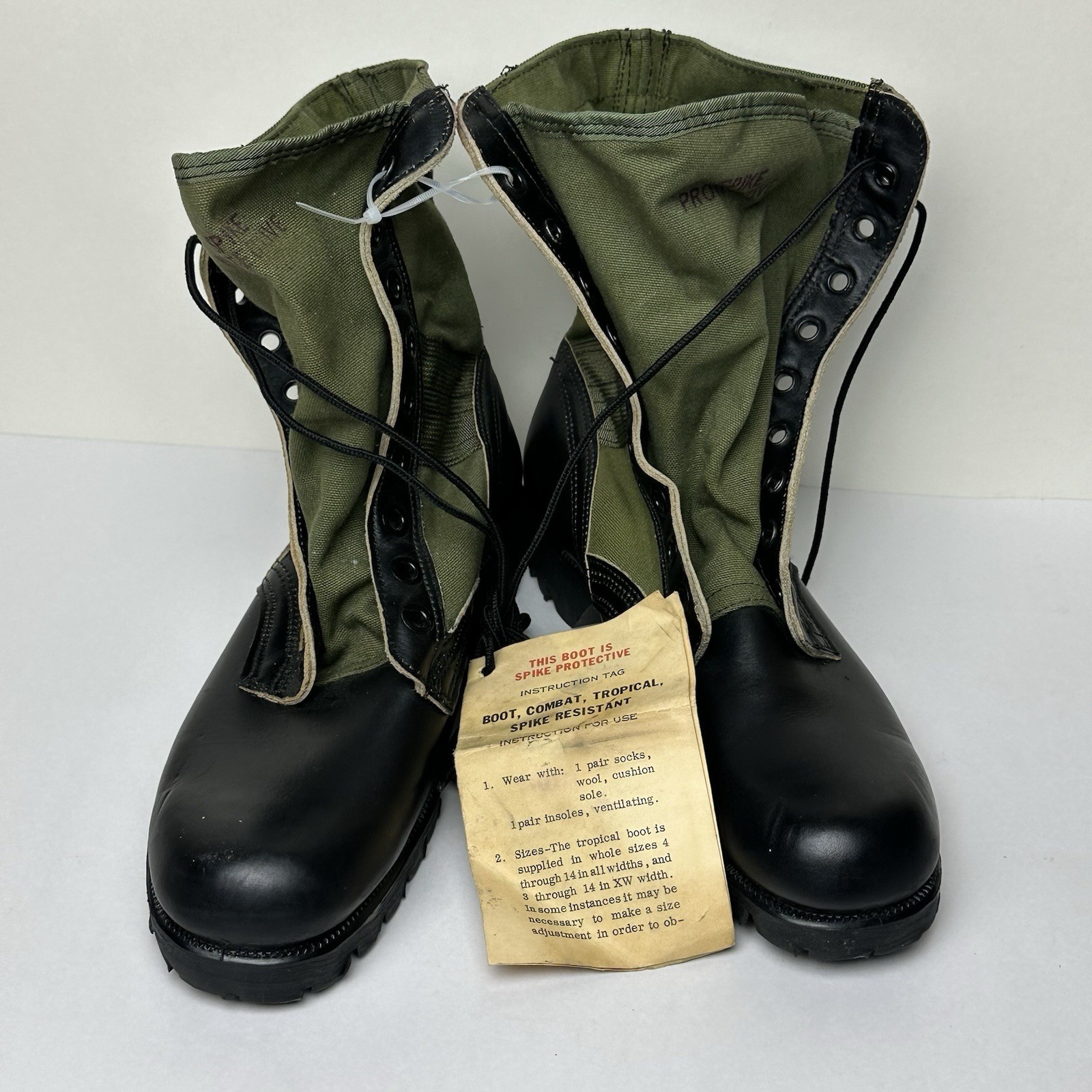 Vintage 1968 US Army Jungle Boots Ro-Search 9XN Vietnam Era Spike Protective NWT