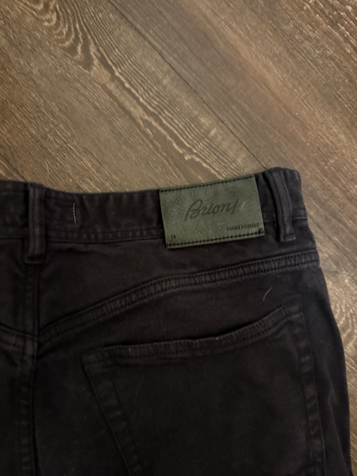 Brioni Men’s Slim Fitted Dark Wash Blue Stretch Denim Jeans 5-Pocket Mid Rise
