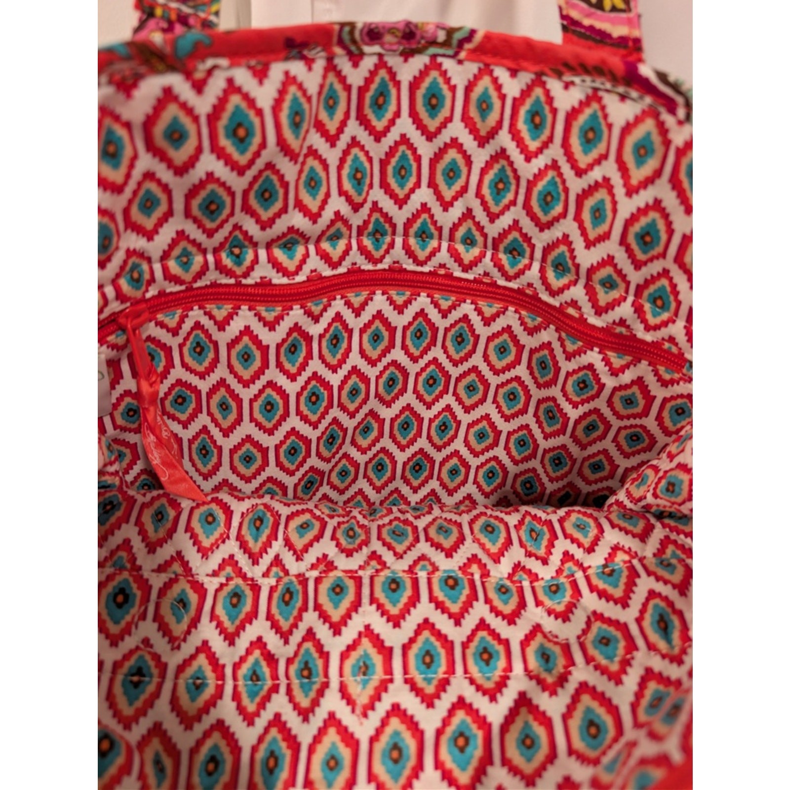 1067 – Vera Bradley Quilted Floral Tote Bag Pink Paisley Zip Pocket