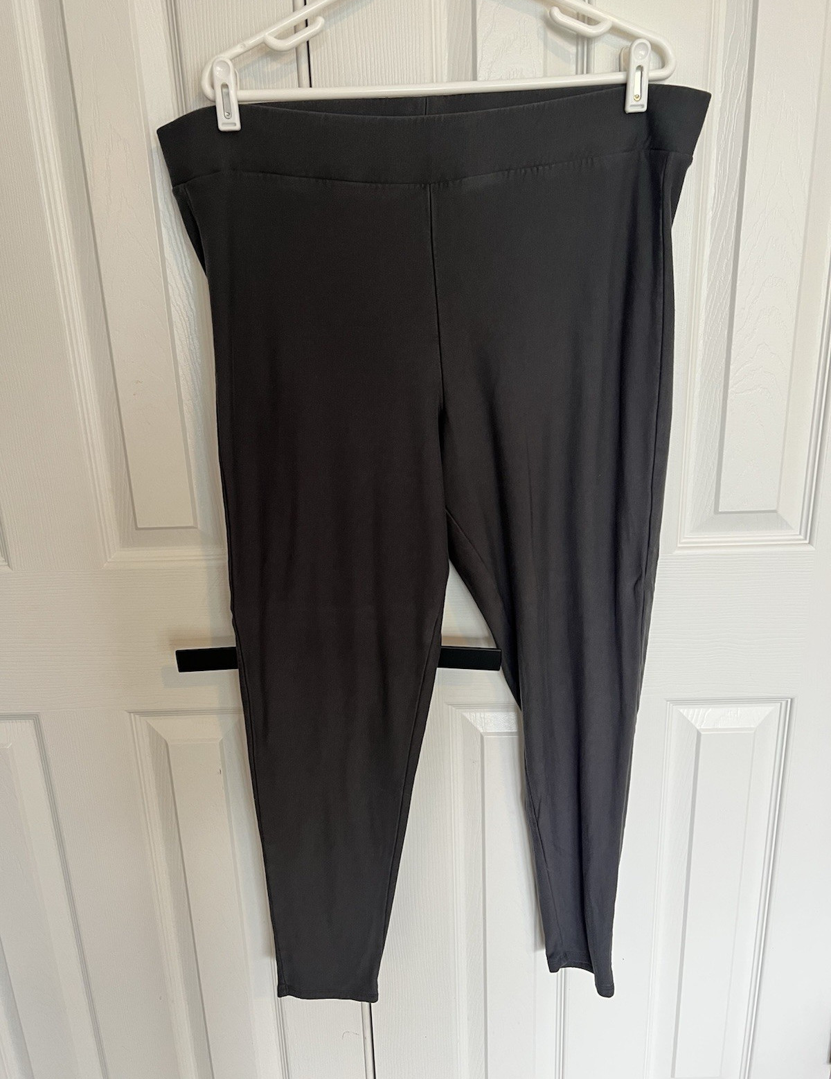 Torrid Women’s Plus Size 3 Dark Gray Solid Fleece Lined Leggings