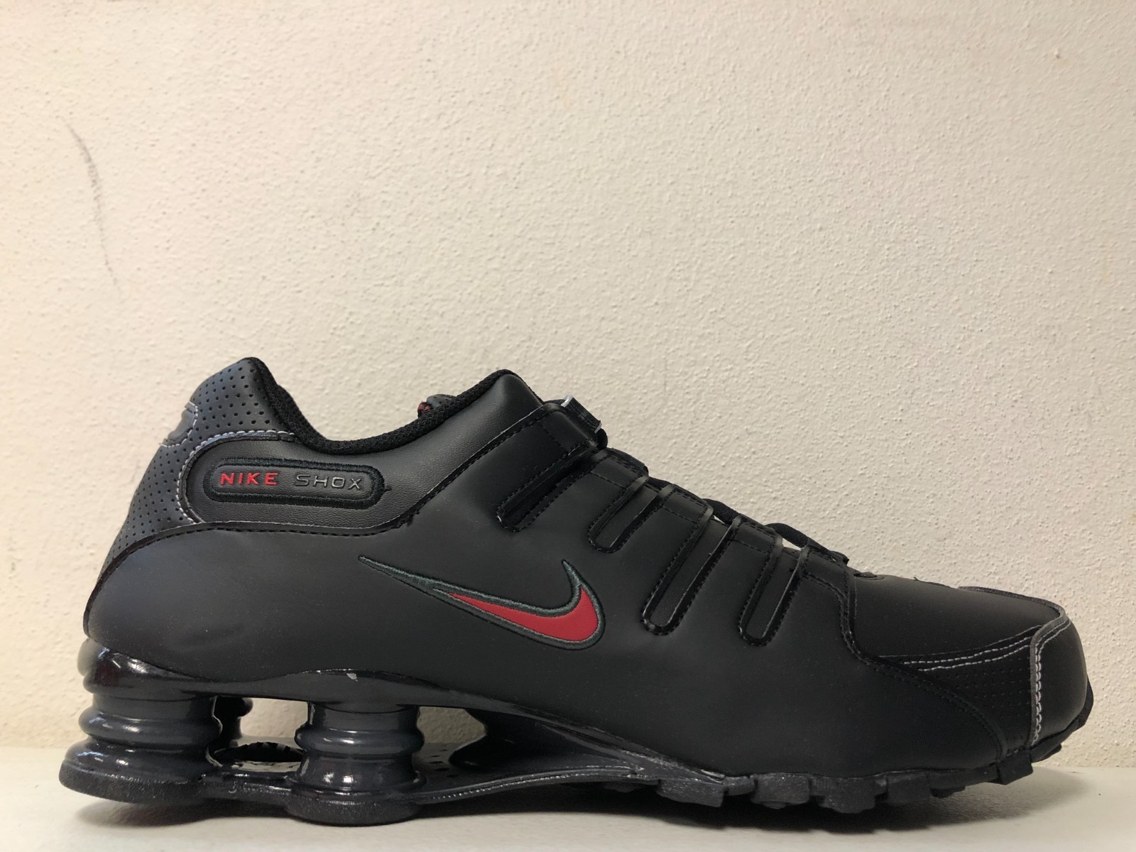 Nike Shox NZ Black Varsity Red White 378341-017 Size 13