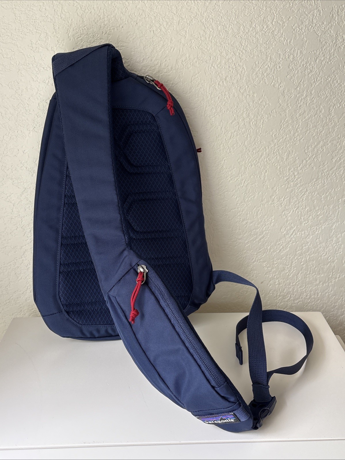Patagonia Atom 8L Classic Red/ Blue Crossbody Sling Bag Backpack Hiking Travel