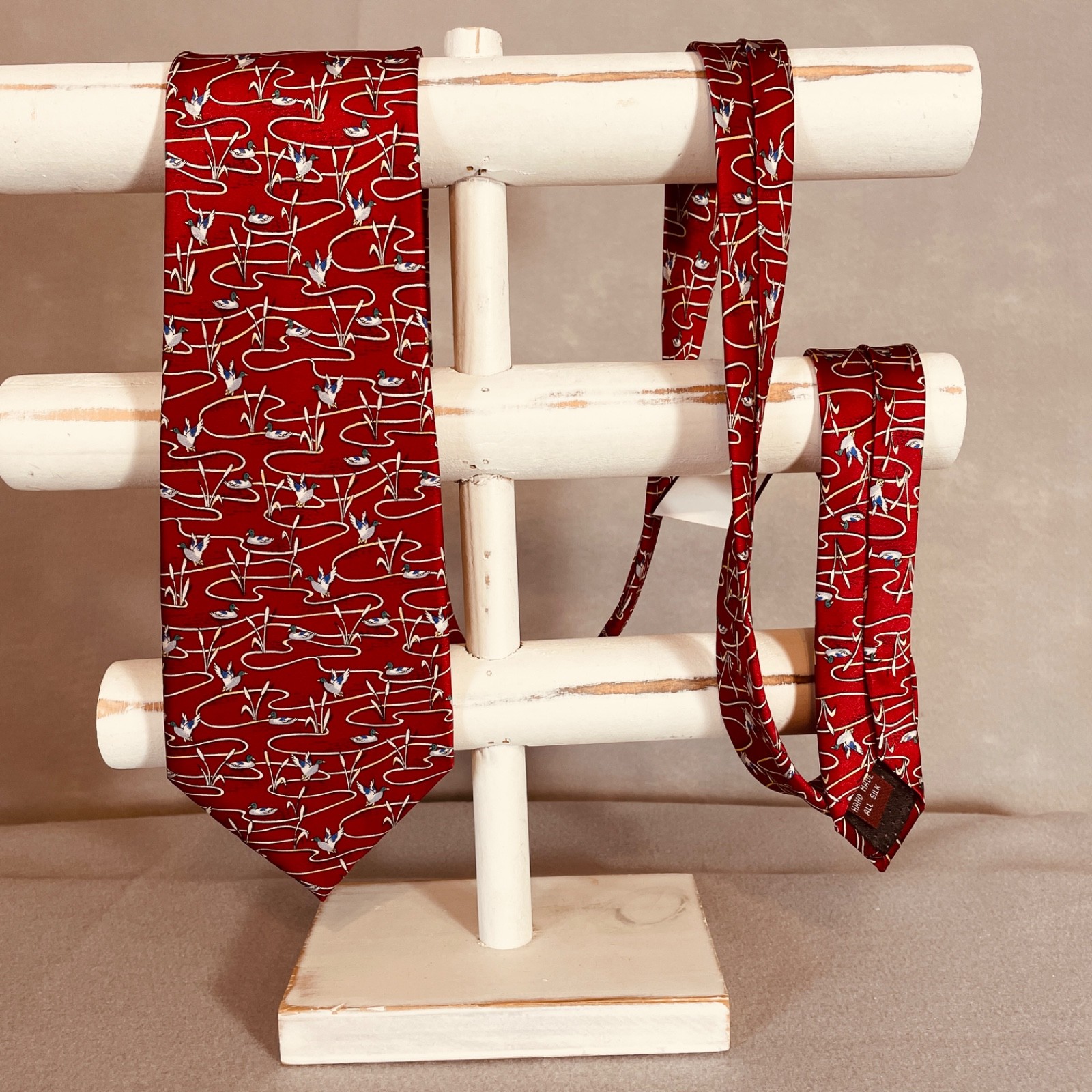 Museum of American Folk Art Mens Silk Tie Burgundy Red Flying Mallard Ducks USA