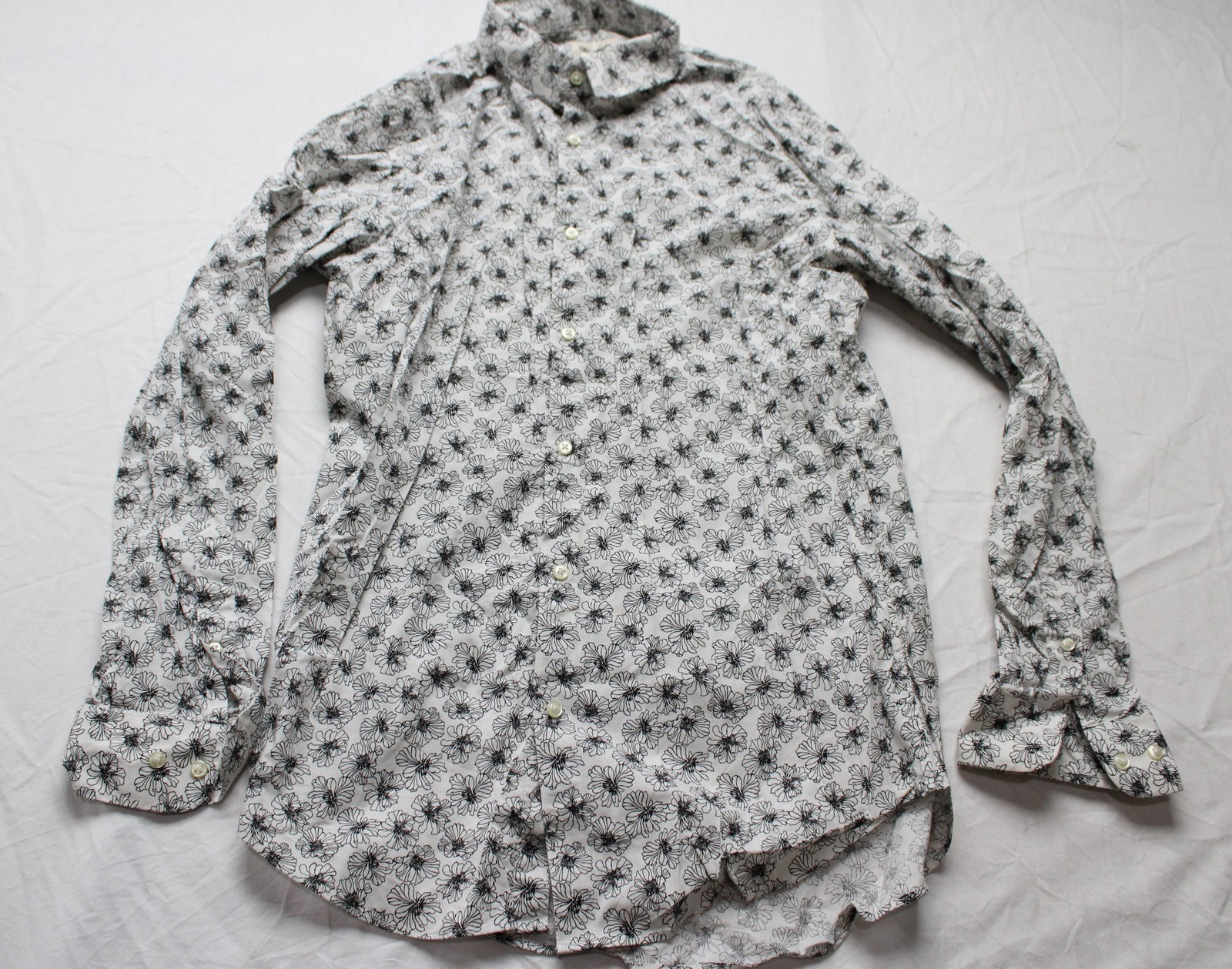 Open Edit Men’s Floral Long Sleeve Button Down Shirt AP2 White Medium