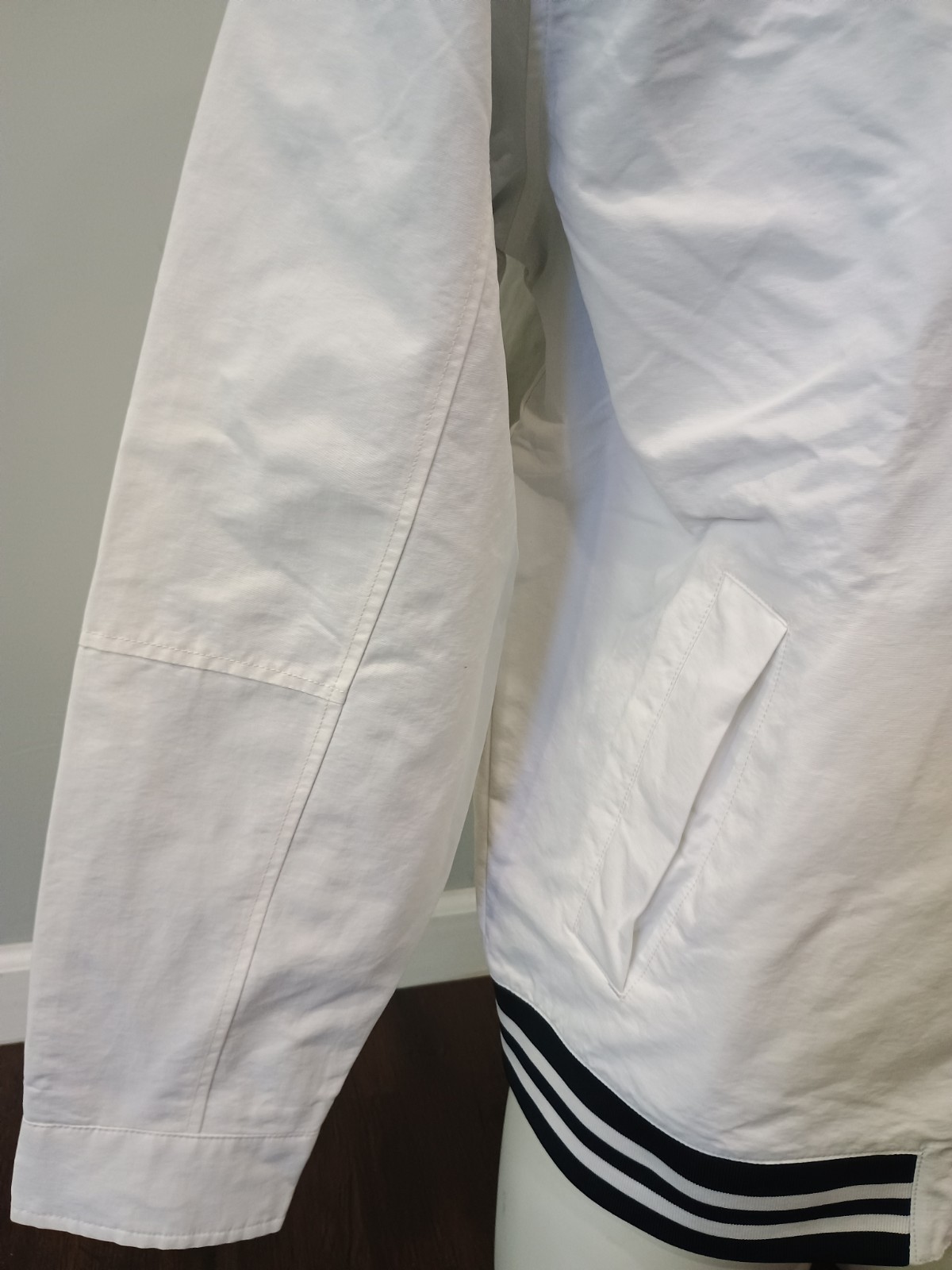 Tommy Hilfiger SZ XXL Men’s Full-Zip White Windbreaker Jacket Regatta with Hood