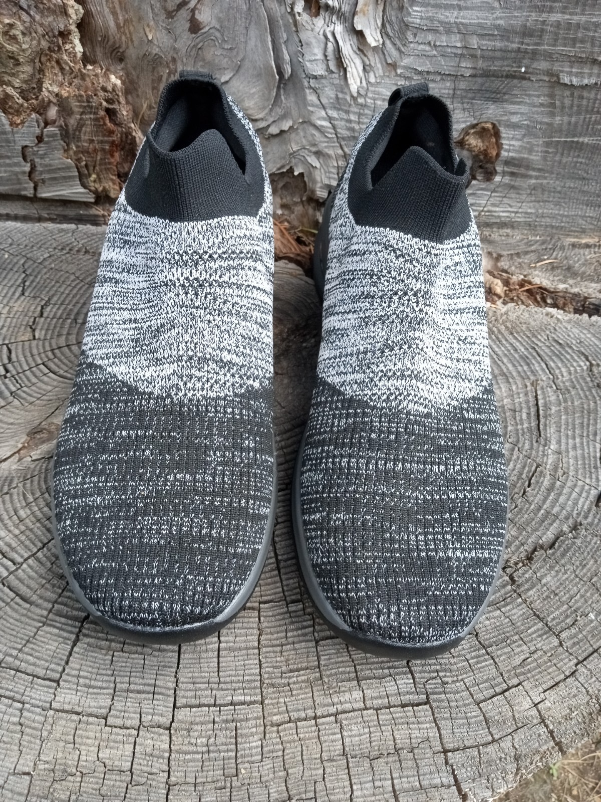 Hyper Arch Motion EU 39 Men 8- 8.5 Women approx 9.5- 10 Rememory Foam Swiss