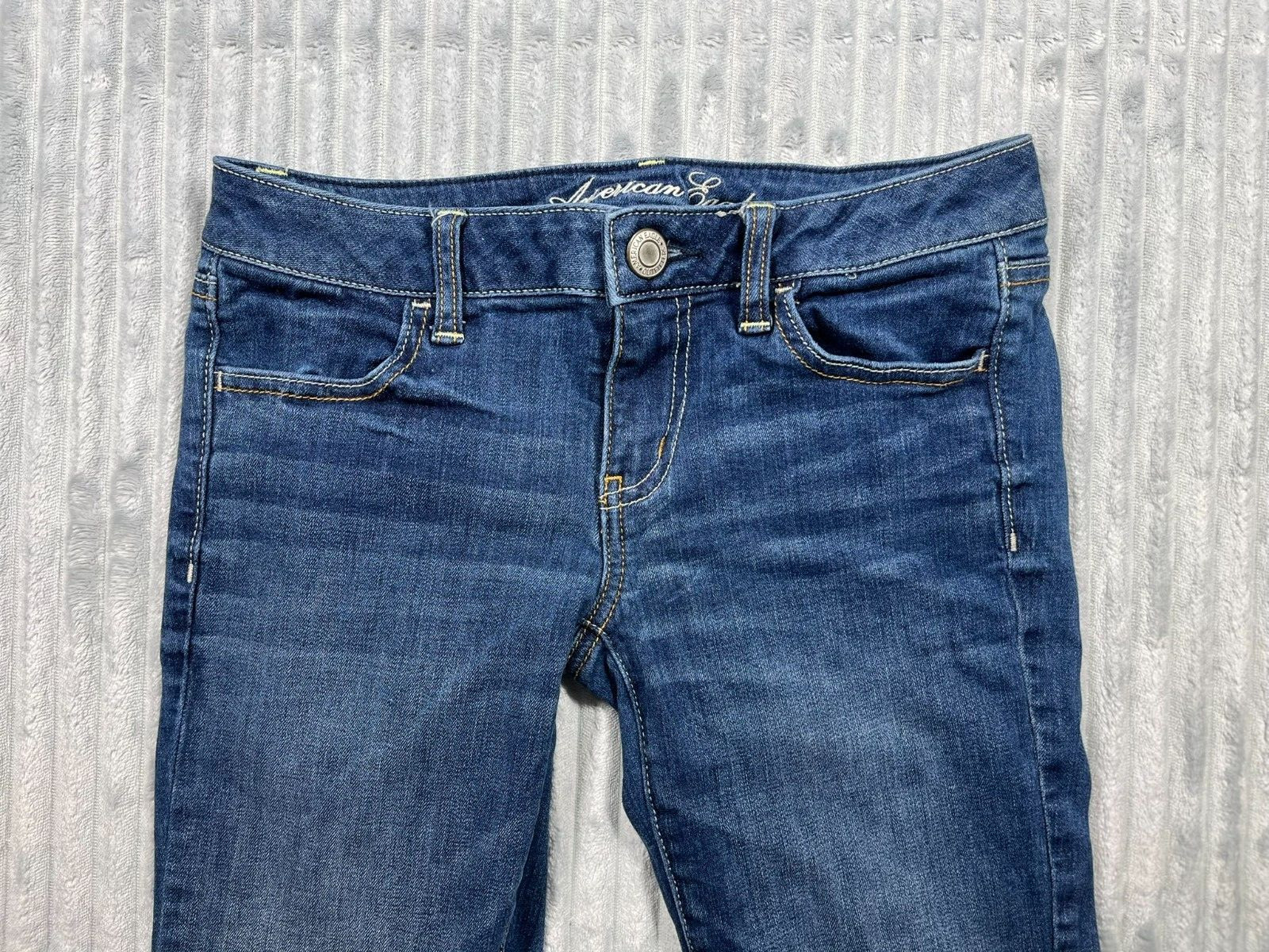 American Eagle Jeans Women’s 2 Reg 26×28 Jegging Stretch Low Rise Medium Wash
