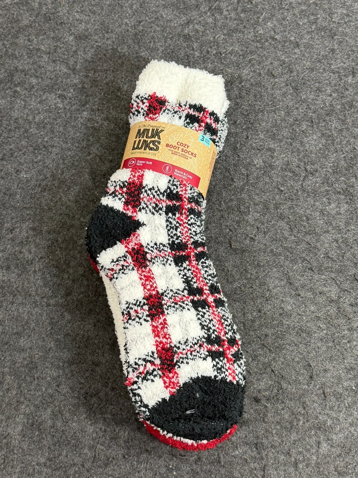 Muk Luks Super Cozy Boot Socks Super Soft Yarn Red Black Plaid 3 Pair Size 6-10