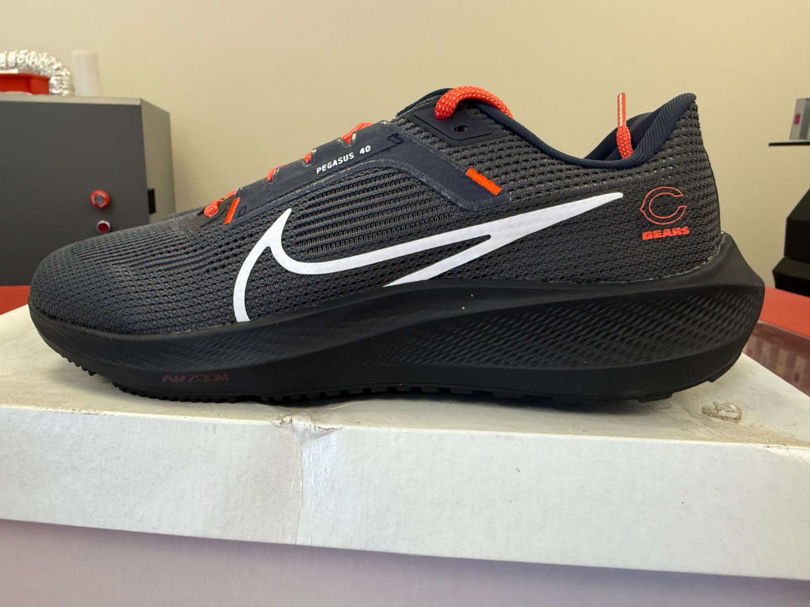 Nike Air Zoom Pegasus 40 Chicago Bears NWOB