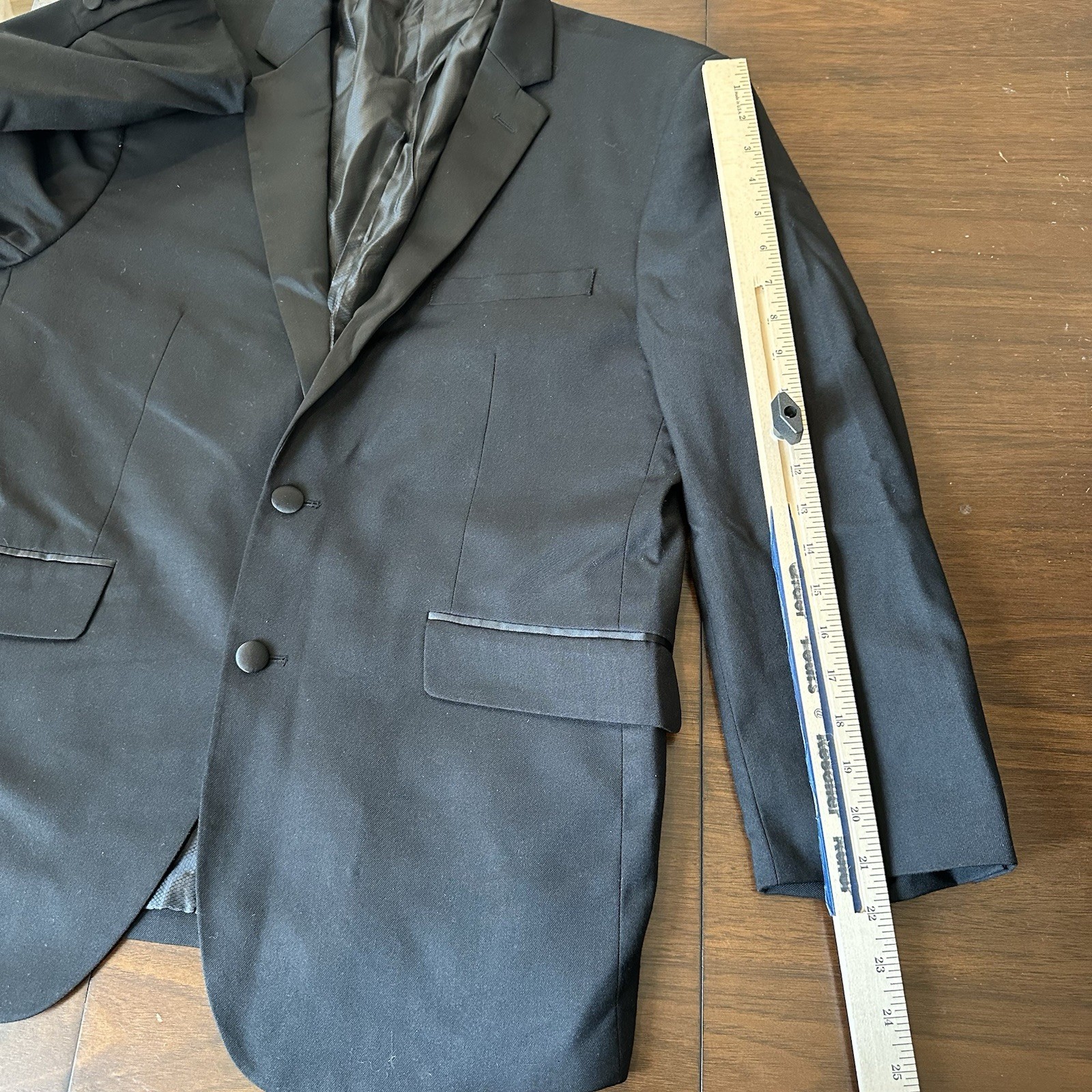 Lineage Men 2-pc Tuxedo Jacket 42S Short Satin Lapels & Pants 34×28″ Black