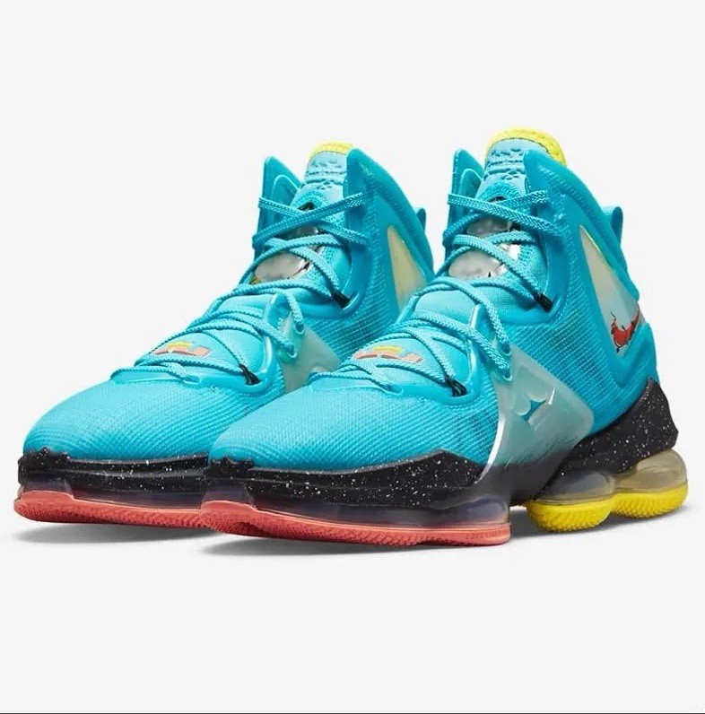 Nike LeBron 19 Men’s Basketball Mid Top Lace-Up Sneakers Rubber Outsole