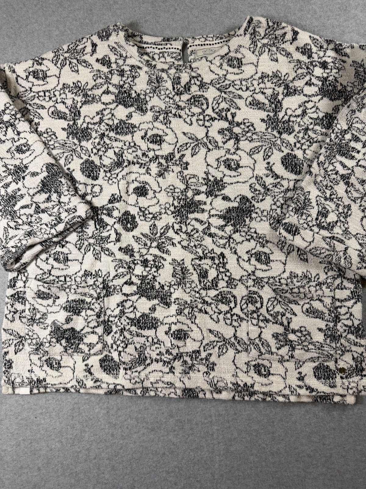 Fat Face Black & White Top Floral Womens Size 10 3/4 Sleeve 100% Cotton Pockets
