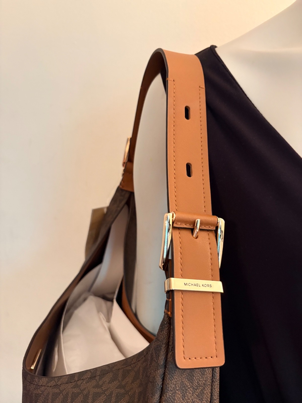 $398 Michael Kors Authentic Nolita Large Hobo New Handbag