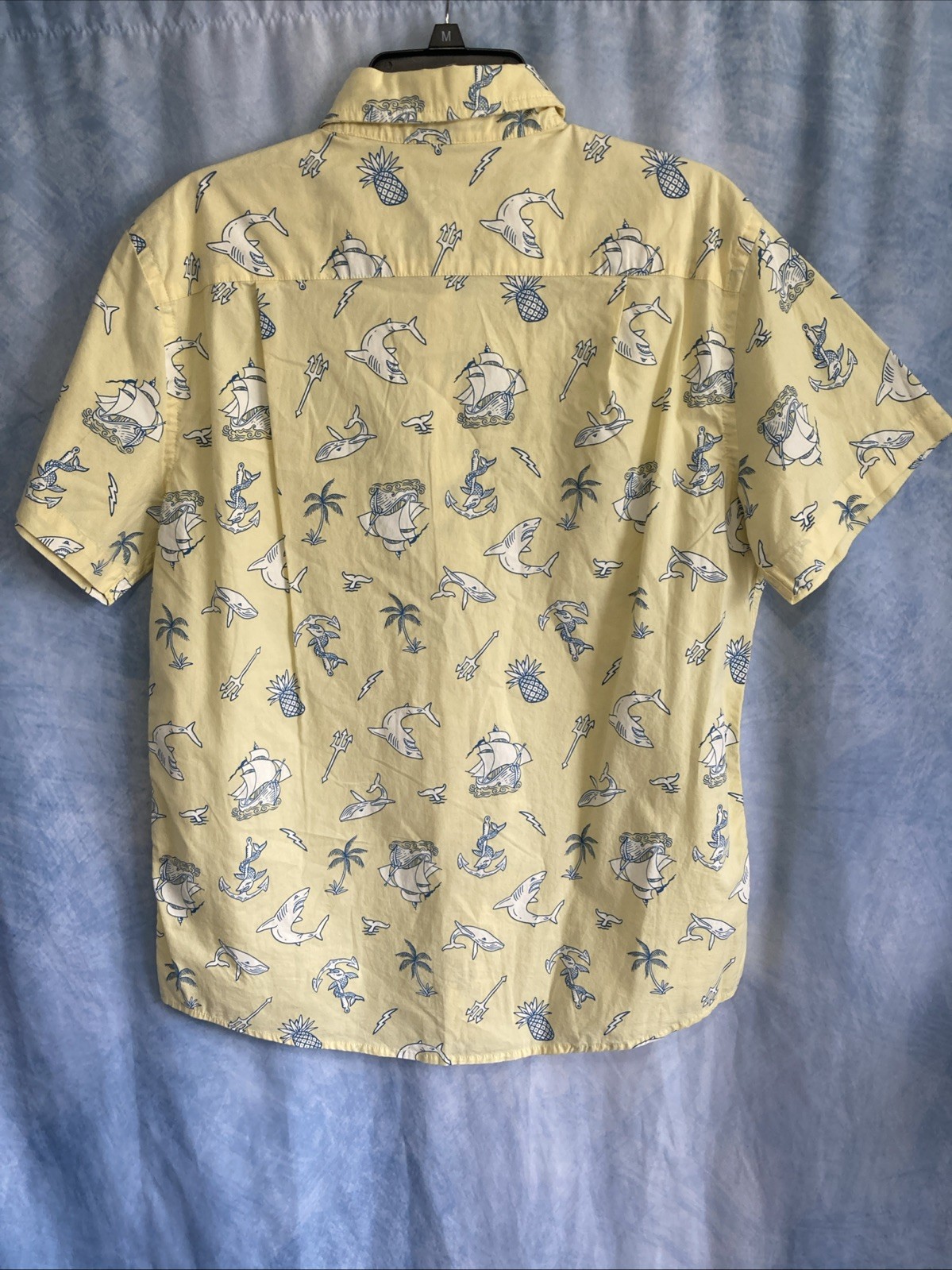 NWT Sonoma Goods For Life Men Medium Perfect Length Shirt Yellow Nautical Shark