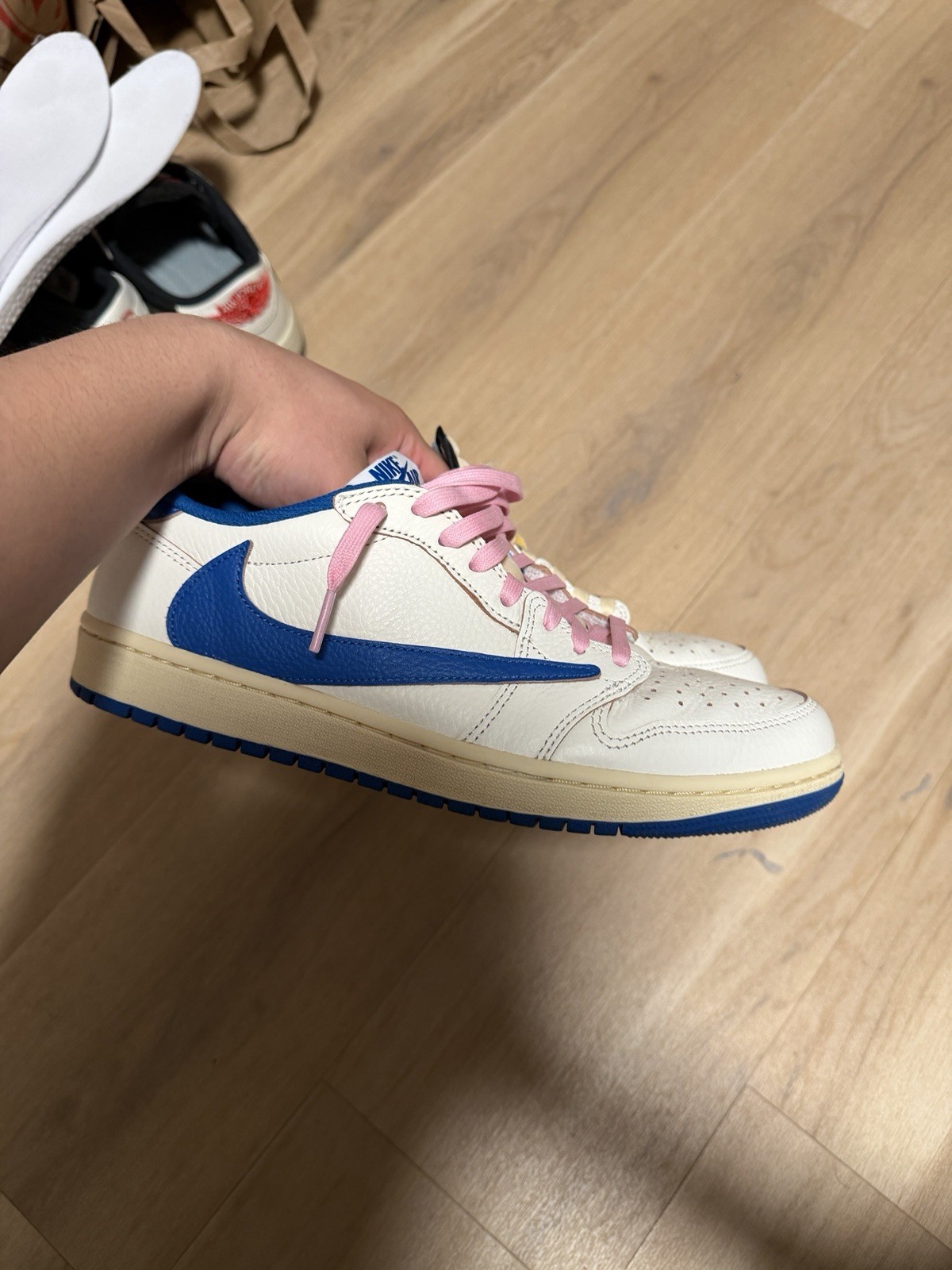 Size 9.5 – Fragment Design x Travis Scott Read Description