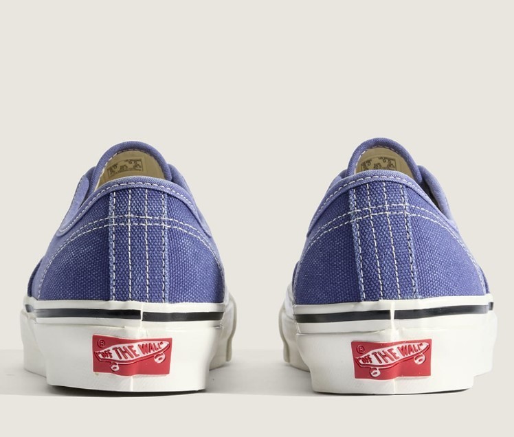 Vans Premium Authentic 44 Duck Canvas men’s Shoes VN000EBNDSK DUSK