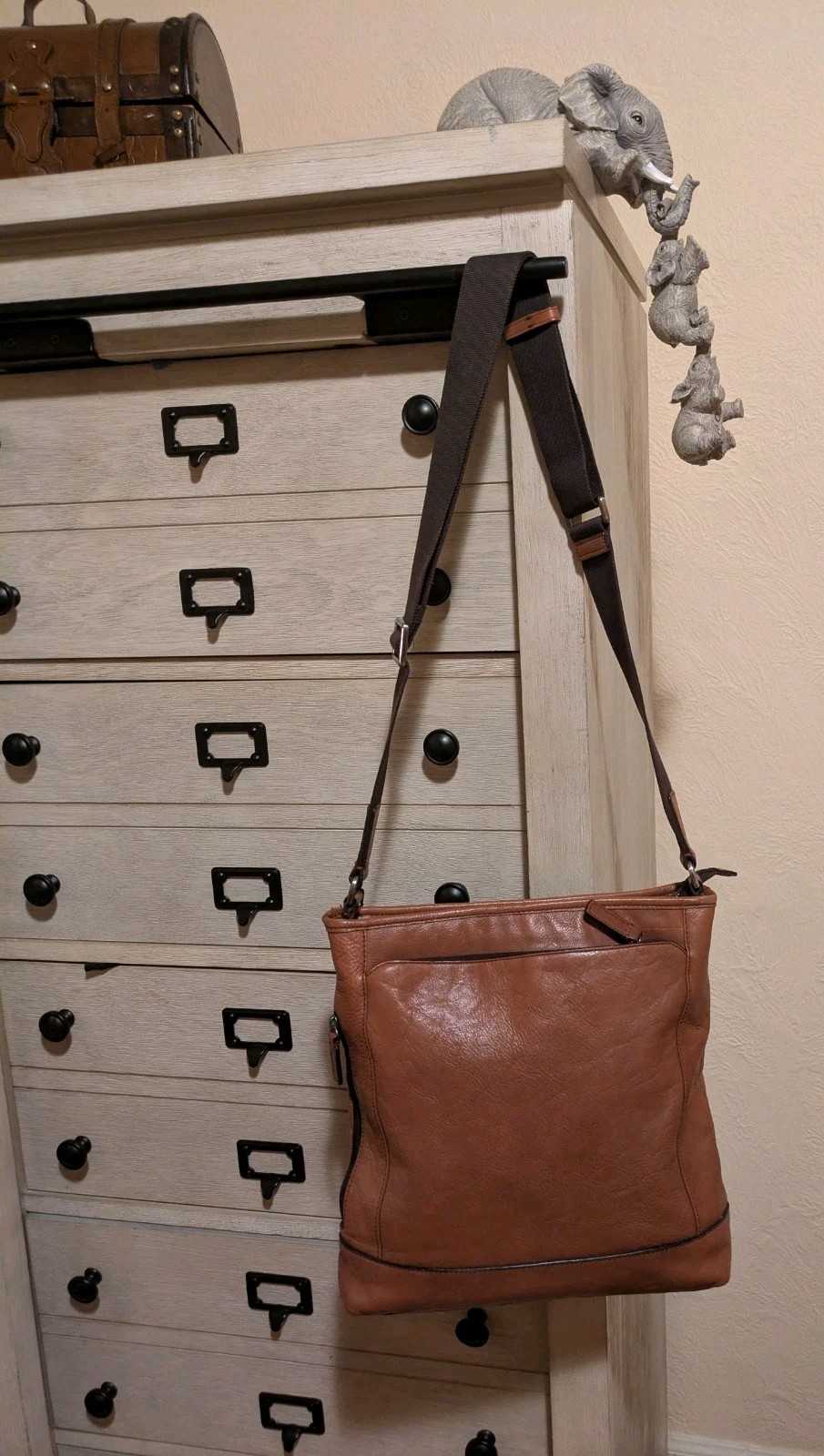 COACH Camden Distressed Soft Leather Crossbody/Shoulder Bag F71341 English Tan