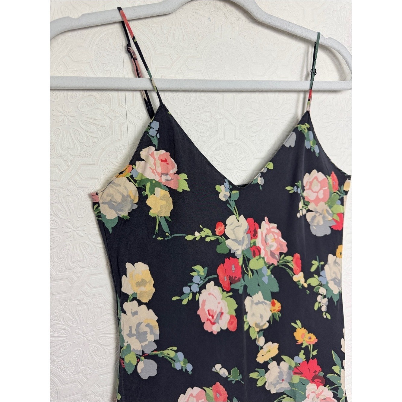 Nili Lotan Isabella 100% Silk Tank Top Cami Floral Grey Spring Quiet Luxury