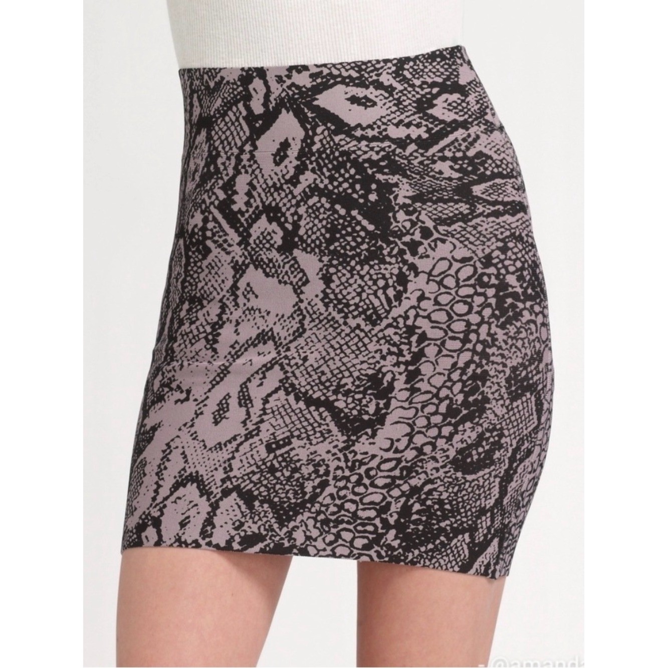 BCBGMAXAZRIA – Black and Gray Snake Print Pencil Skirt _ Size XS
