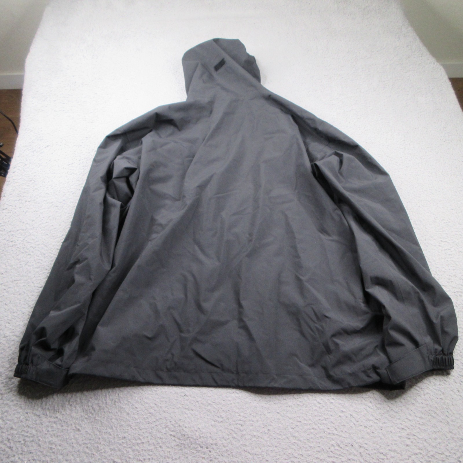 EMS Eastern Mountain Sports Goretex Rain Jacket Mens 2XL Black Full Zip Hooded