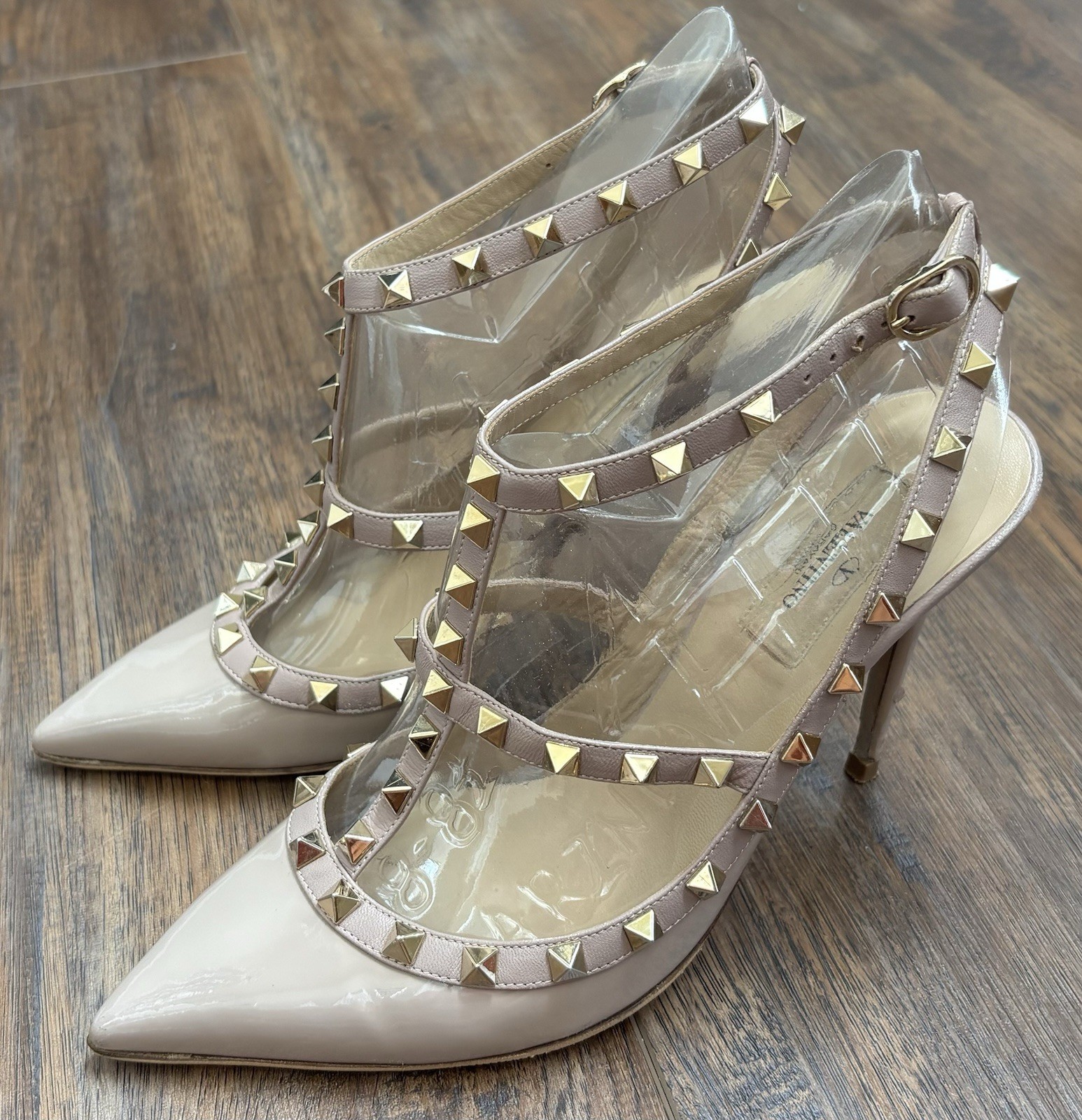 Valentino Garavani Rockstud Patent Leather Caged Heels Pumps Nude 39 US Size 9
