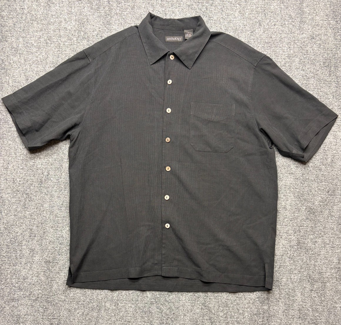 Anthology Mens Large Black 100% Silk Short Sleeve Button Down Shirt Textured