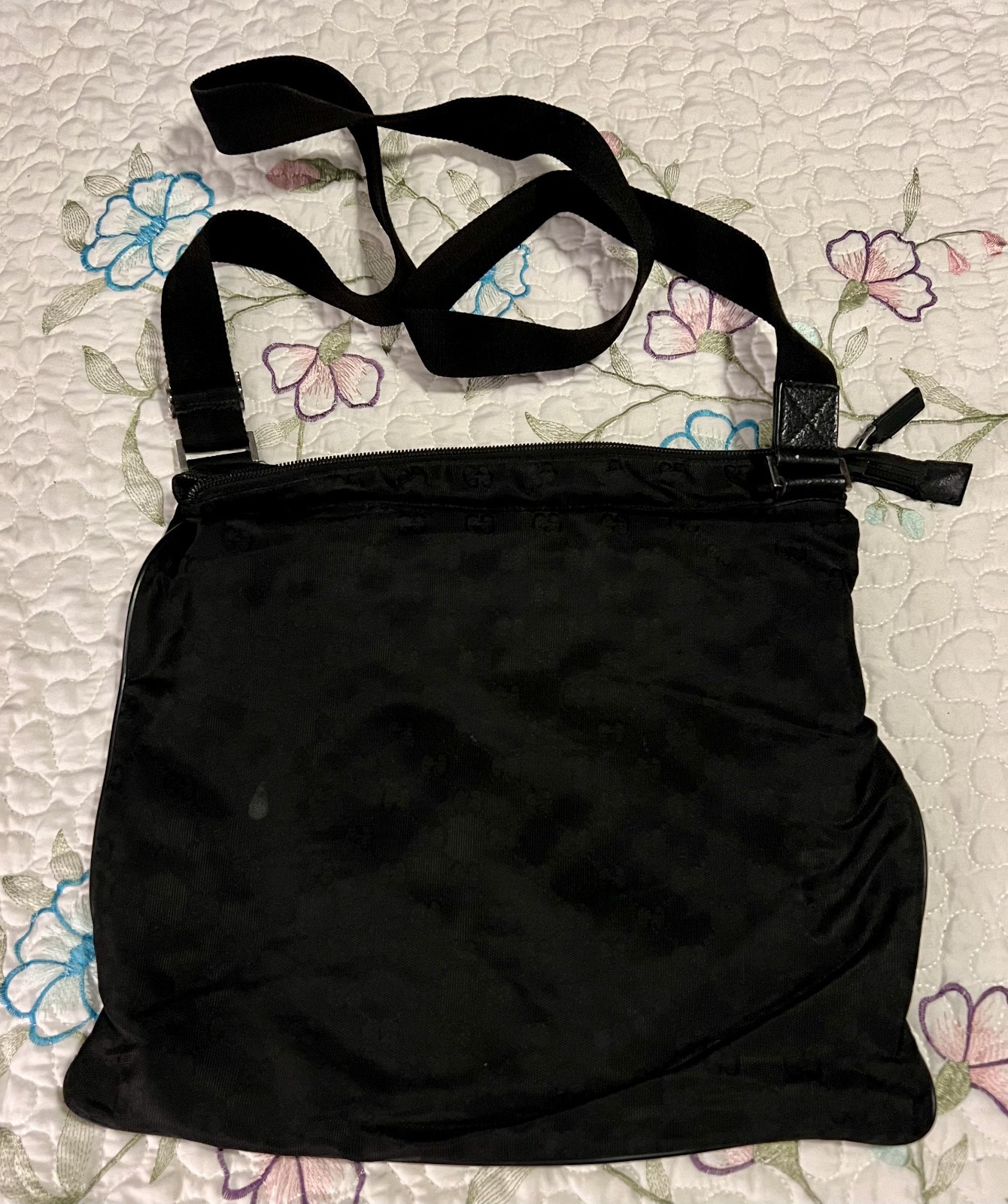 VTG Y2K Gucci GG Sherry Line Black Canvas Nylon Crossbody Shoulder Bag Purse