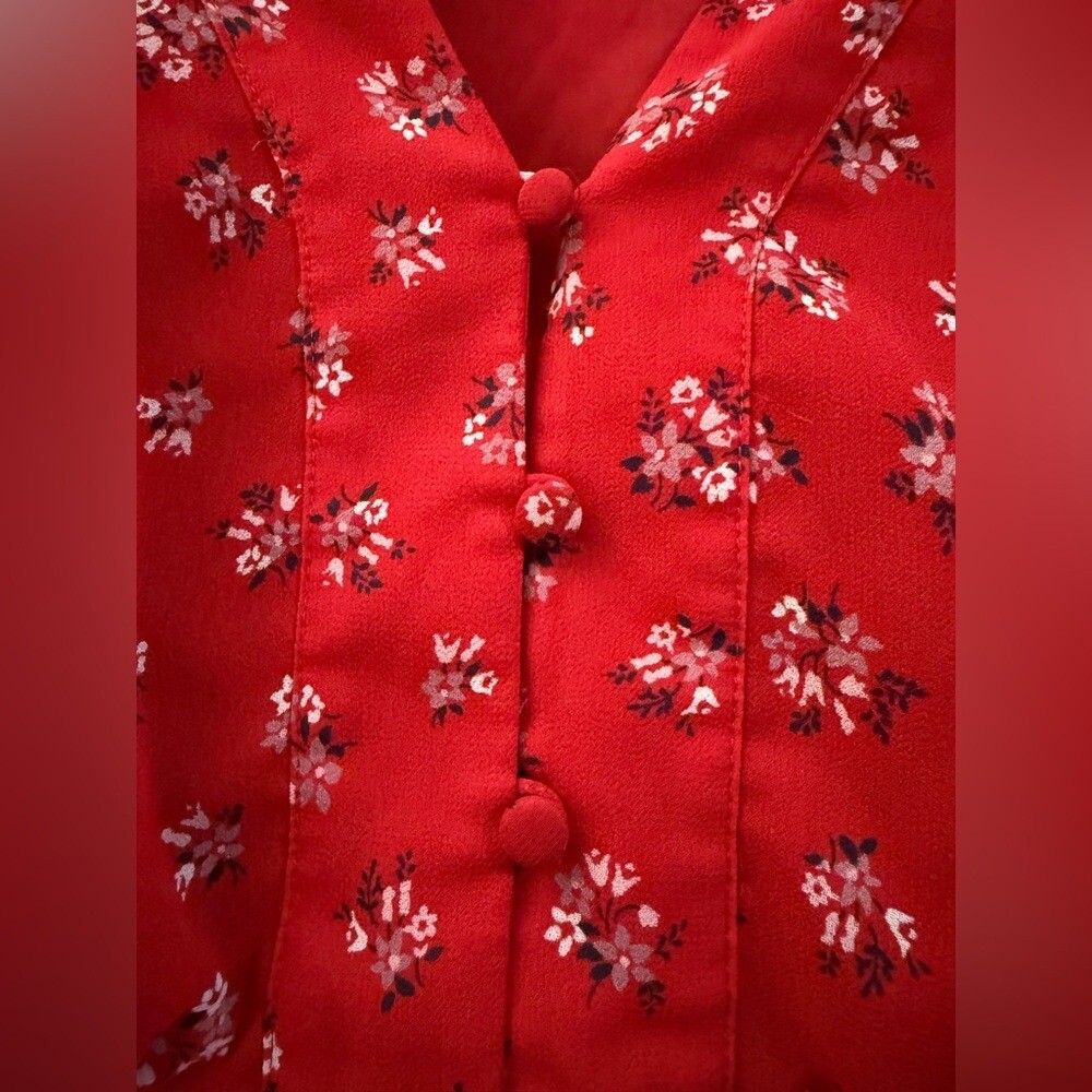 Madewell Floral Peplum V-Neck Top in Red – XS