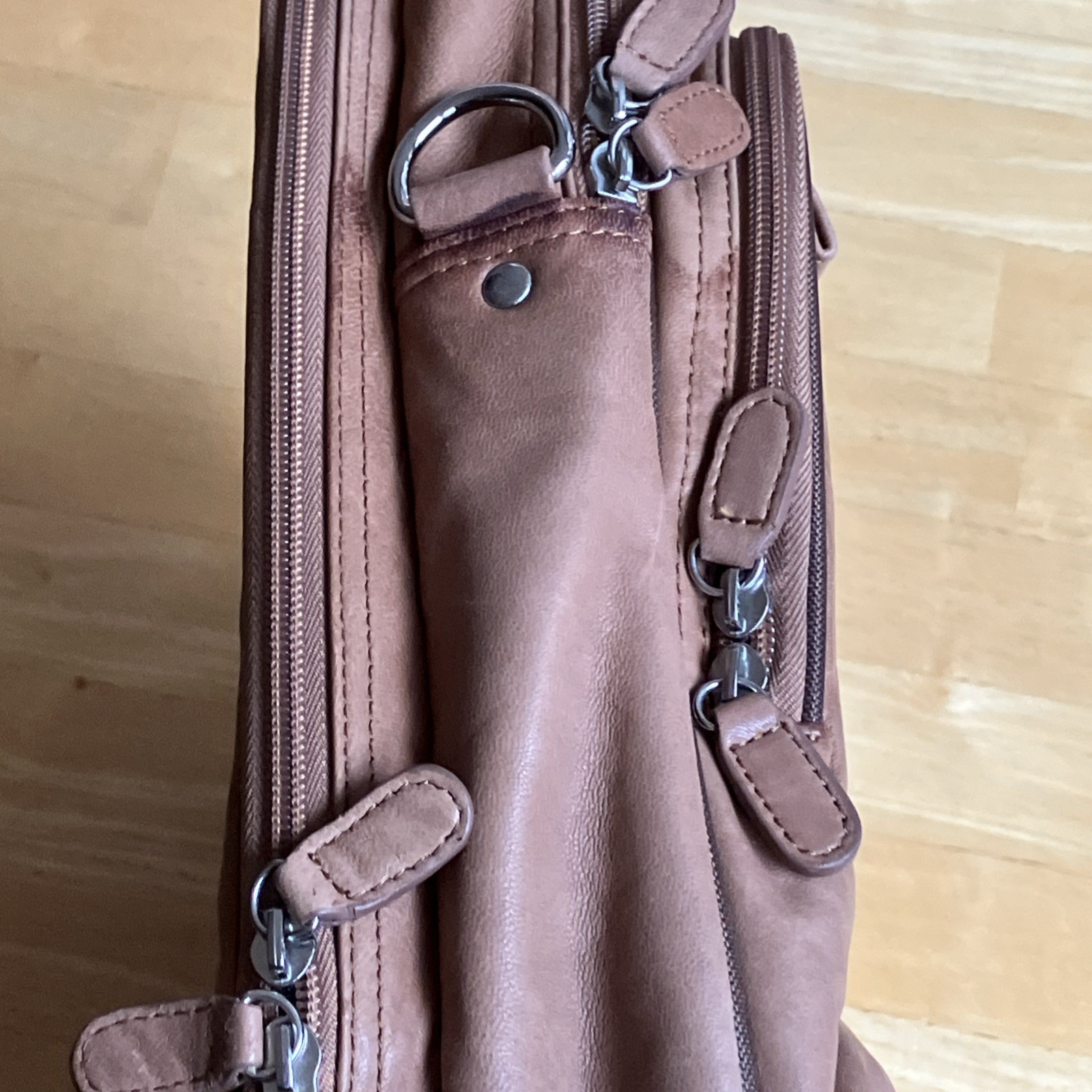 Wilsons Leather Laptop Messenger Bag With Strap 17″×13″×4″ Vintage Distressed