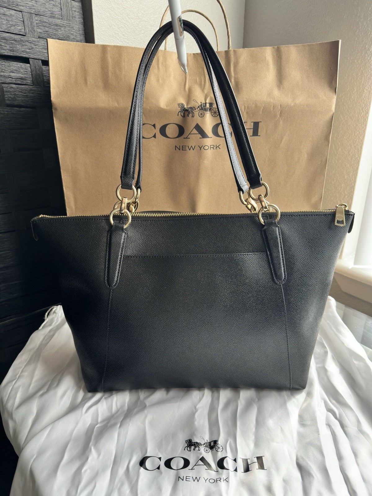 COACH Ava Tote Crossgrain Leather black woman