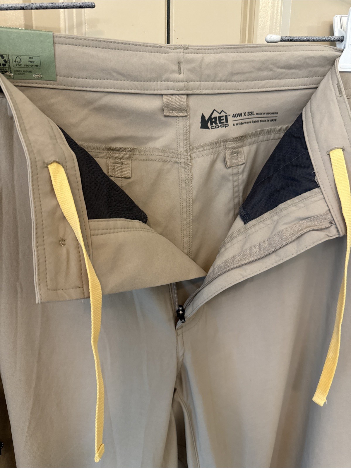 REI Coop Trailmade Hiking Pants 40 X 32 Tan Outdoor Cargo Nylon Stretch NWT