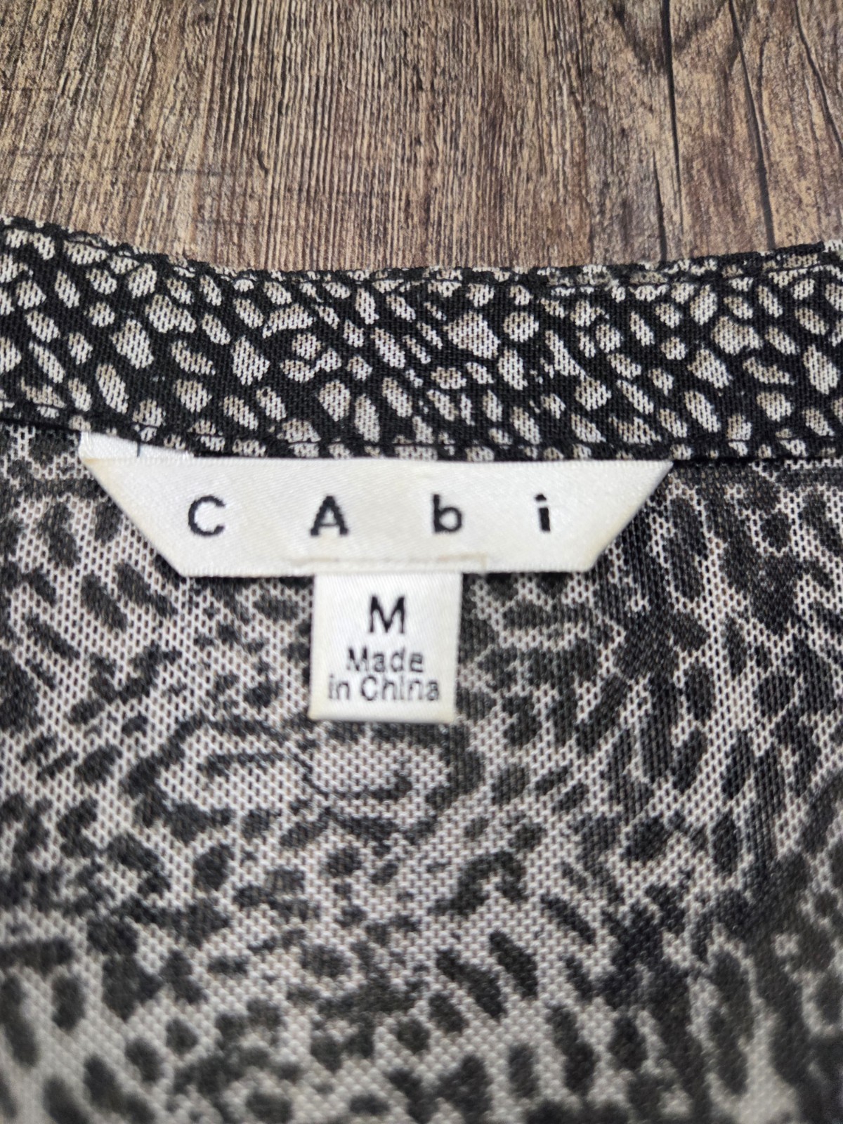 Cabi Top 241 Black Gray Pebble Print Ruched Mesh Button Front Shirt Top Blouse M