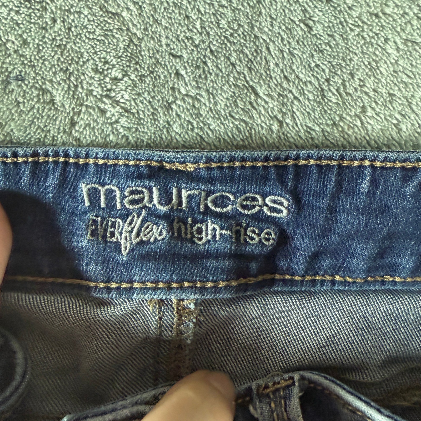 Maurices Everflex High-Rise Skinny Jeans Medium Wash Size 6 Reg Stretch Denim