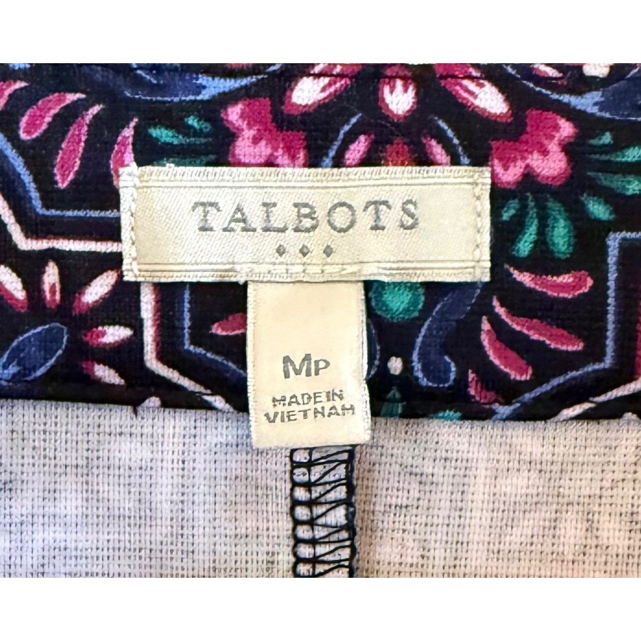 Talbots Petite Medium (MP) Geo Medallion Split Neck Sleeveless Shift Dress NWOT