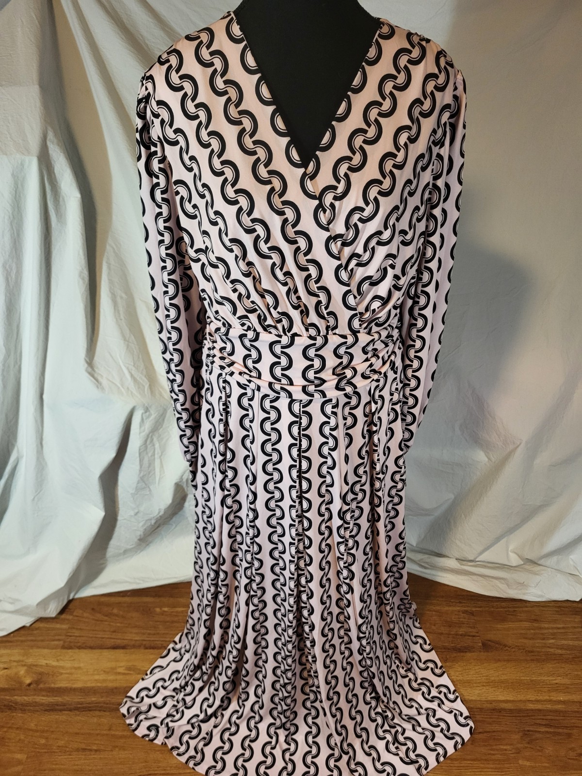 Jolie Moi Size 16 Geometric Pink L/S Dress