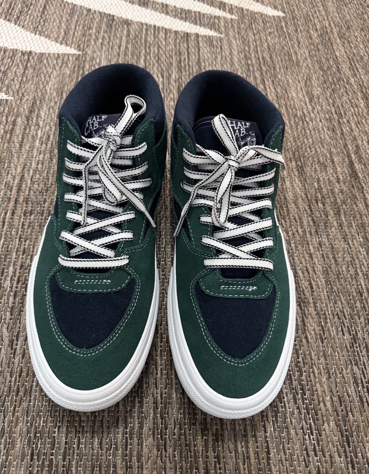 NWOT VANS SKATE HALF CAB SHOE Tartan Blue Green MENS SIZE 11.5