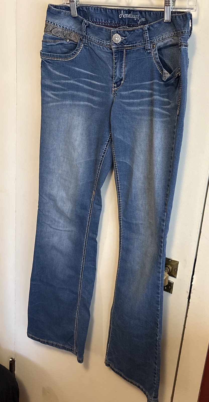 Amethyst Jeans Low Rise Sz 32X31 Women’s Bootcut Jeans stretch leg opening-9.5