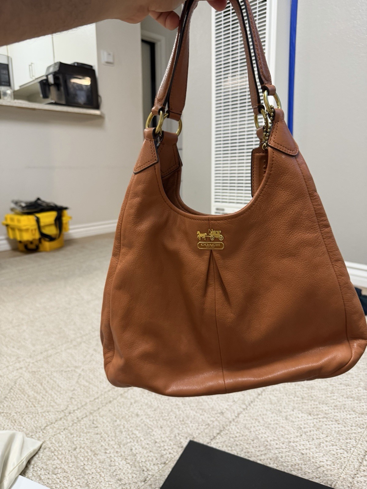🔥 Authentic COACH Madison Phoebe Leather Hobo – Saddle/Tan 🔥