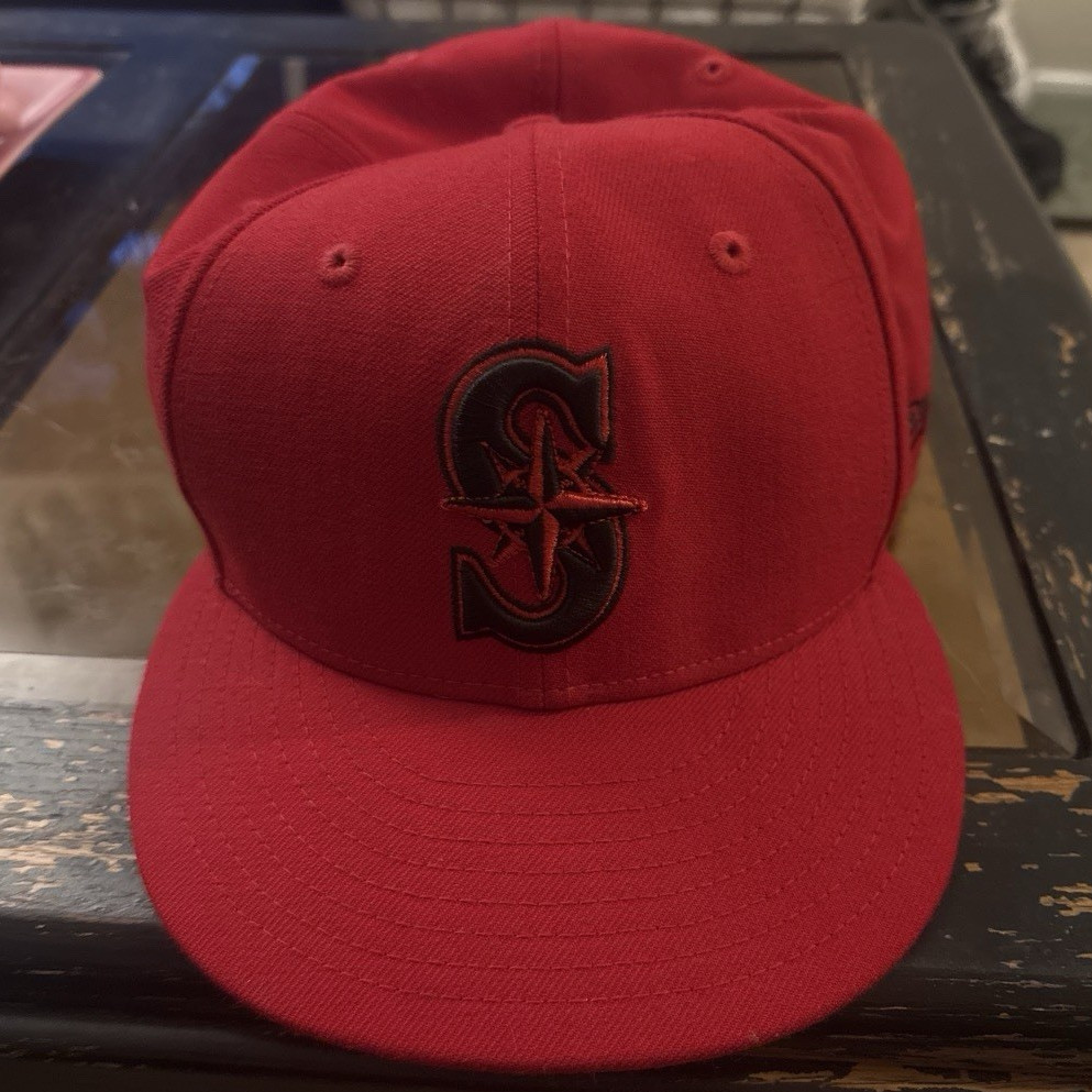 New Era 59FIFTY Seattle Mariners Red Solid Fitted Baseball Cap Men’s Size 8