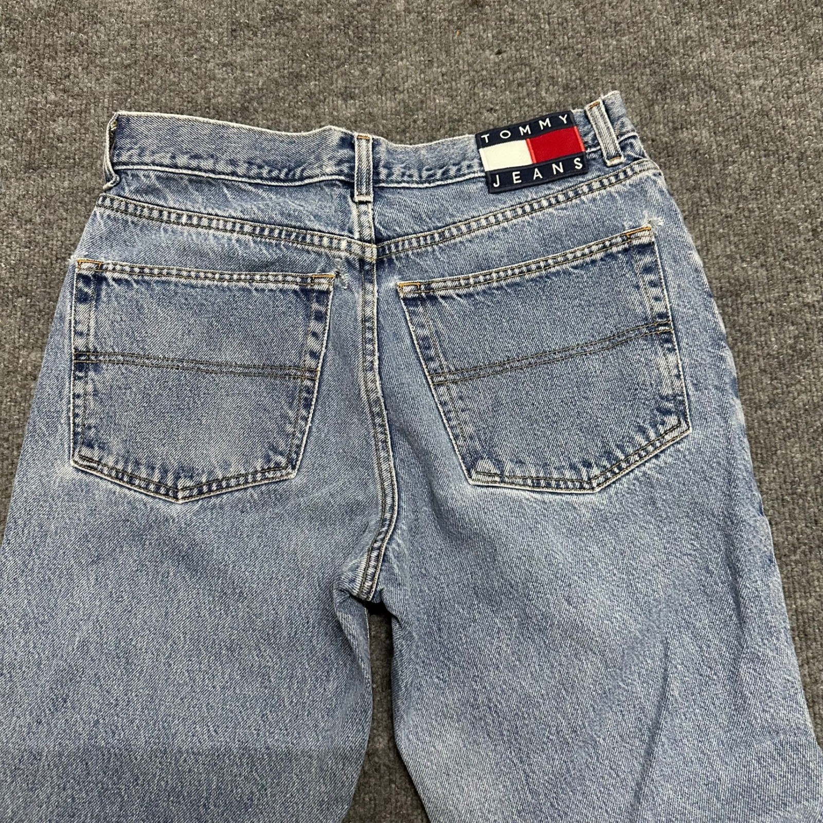 Tommy Jeans Jeans Mens Size 31×30 Light Wash Distressed Straight Leg Denim 90s