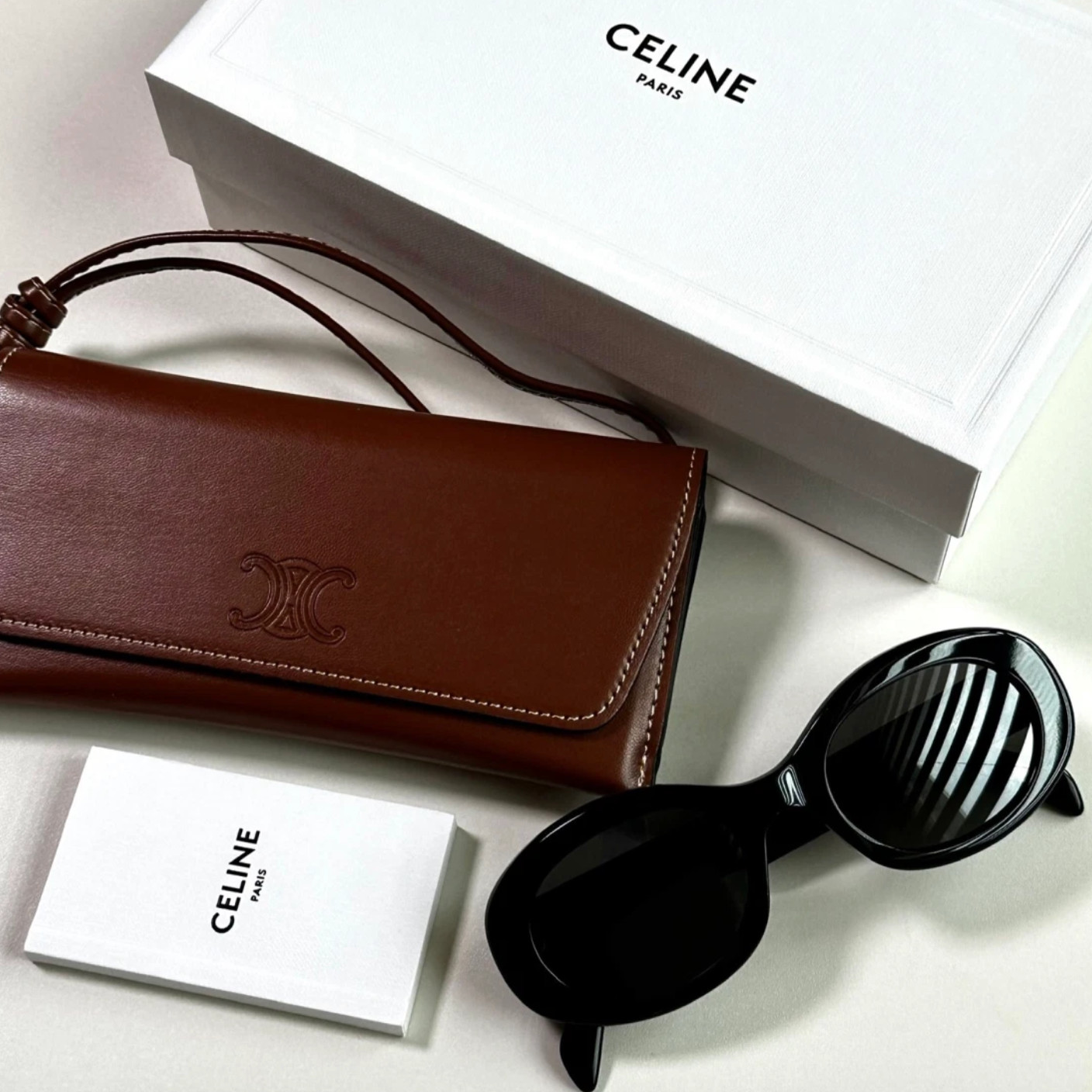 (W) Celine Triomphe 01 Sunglasses in Acetate Black / FedEx